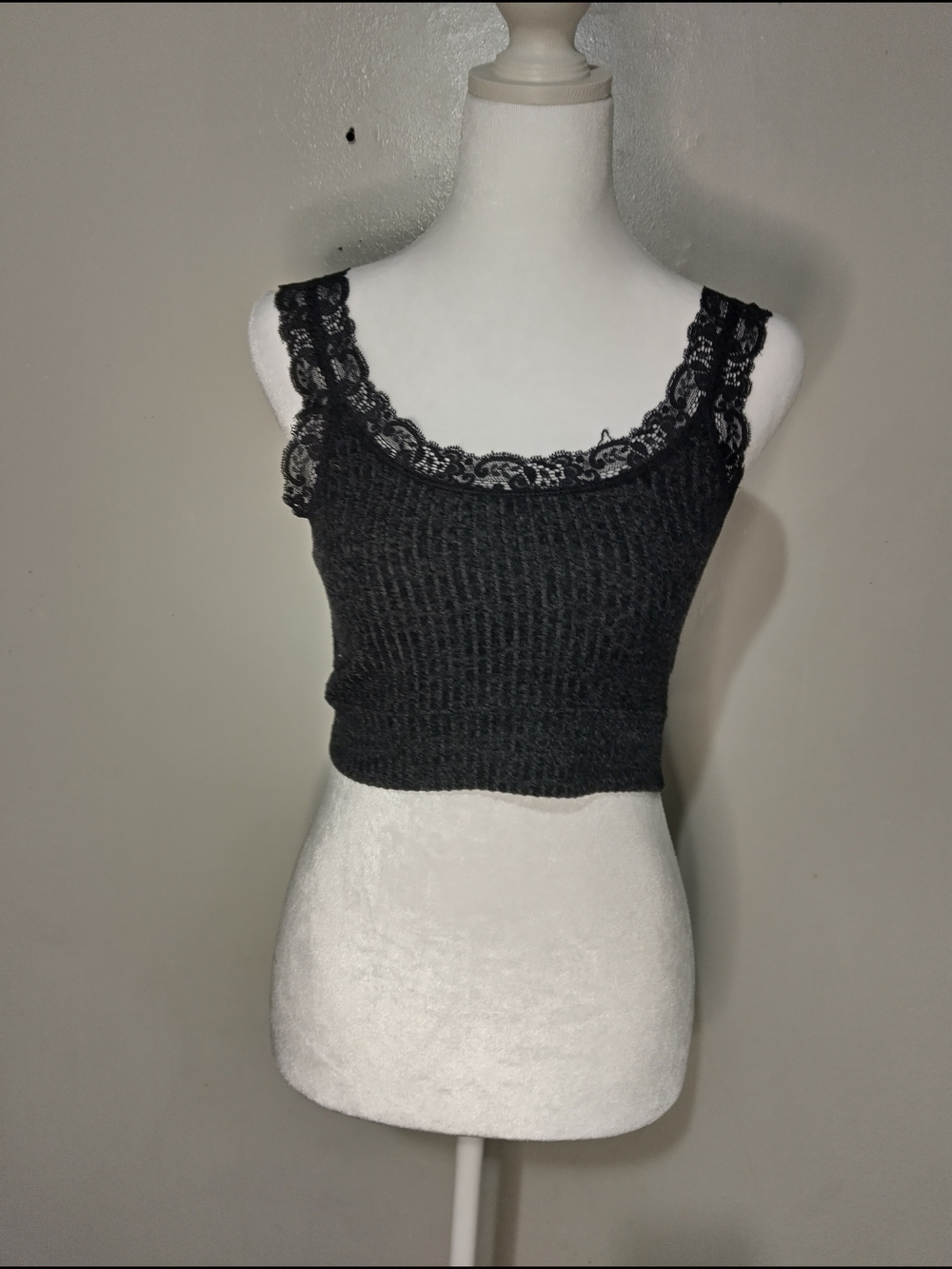 NATURAL LIFE Black Ribbed Lace-Trim Cropped Camisole Top